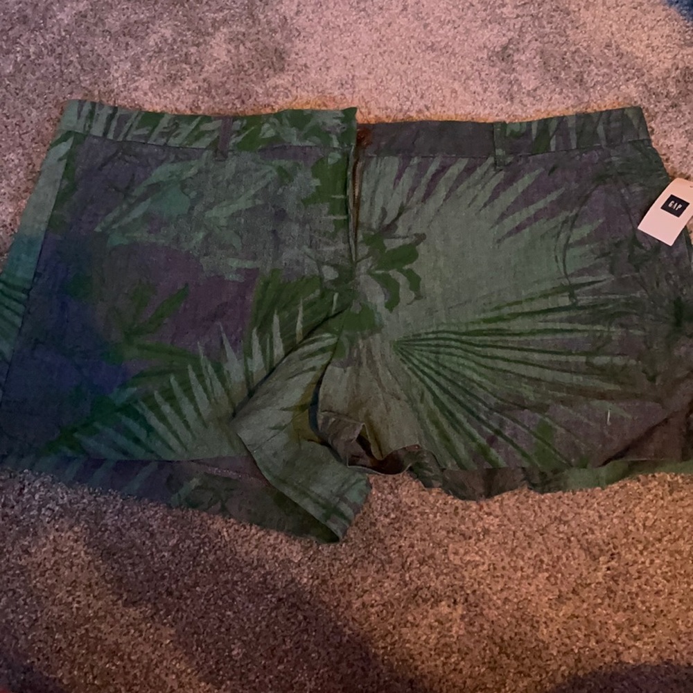 Gap Palm Leaf Design Cloth Short Shorts